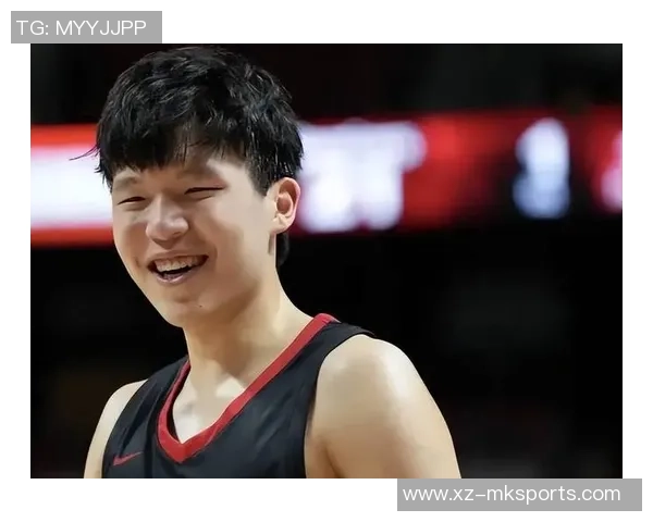 杨瀚森与女友首次同框合影凯尔登赛后甜蜜瞬间引发热议